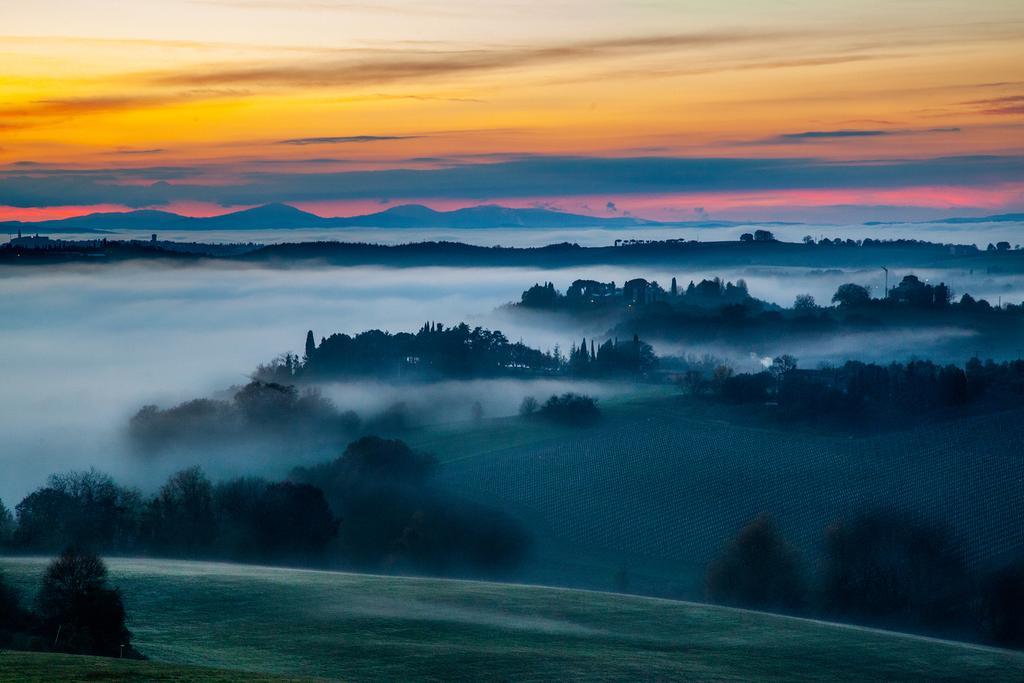 Вилла Agriturismo I Roseti Монтепульчано Экстерьер фото